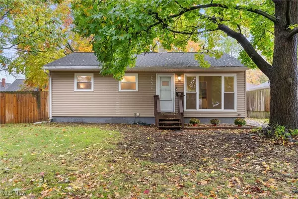 2832 Wingate AVE, Akron, OH 44314