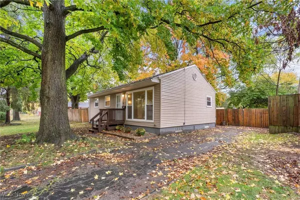 2832 Wingate AVE, Akron, OH 44314