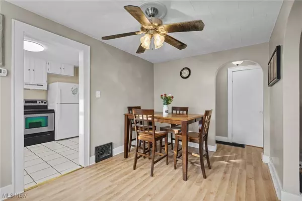 640 Plainfield RD, Akron, OH 44312