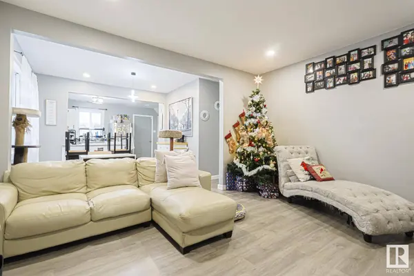 11540 83 ST NW, Edmonton, AB T5B 2Y5