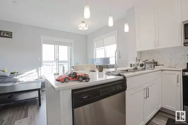 #426 812 WELSH DR SW, Edmonton, AB T6X 1Y7