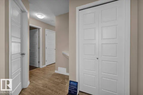 4413 5A ST NW, Edmonton, AB T6T 0Z8