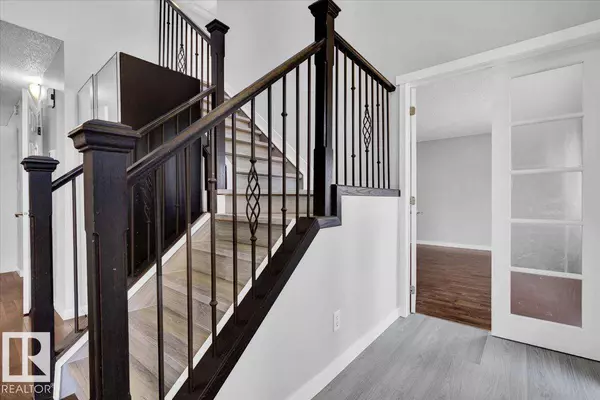 12836 144 AV NW, Edmonton, AB T6V 1C7