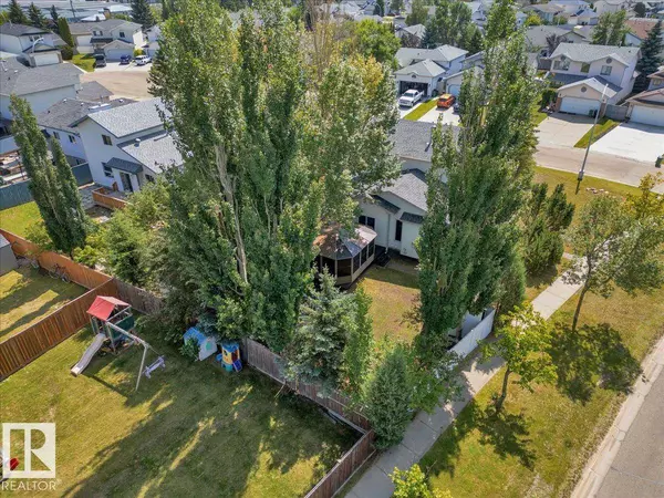 12836 144 AV NW, Edmonton, AB T6V 1C7