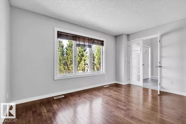 12836 144 AV NW, Edmonton, AB T6V 1C7