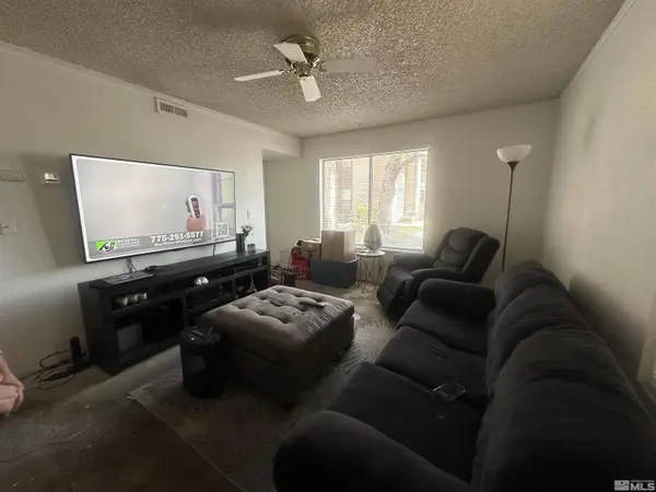 1465 E Peckham Ln #APT 37, Reno, NV 89502