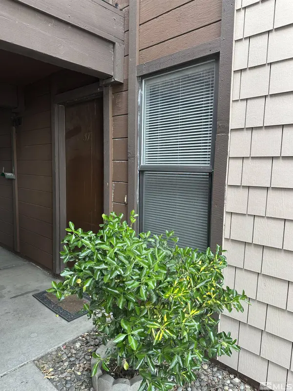 1465 E Peckham Ln #APT 37, Reno, NV 89502