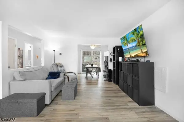 40 Wyker Rd, Franklin Boro, NJ 07416