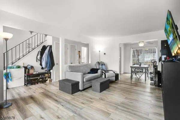 40 Wyker Rd, Franklin Boro, NJ 07416