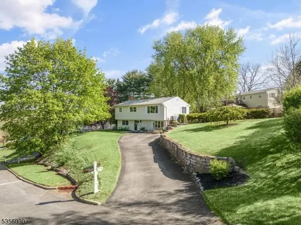 7 Bettino Dr, Ogdensburg Boro, NJ 07439