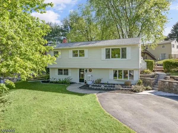 7 Bettino Dr, Ogdensburg Boro, NJ 07439