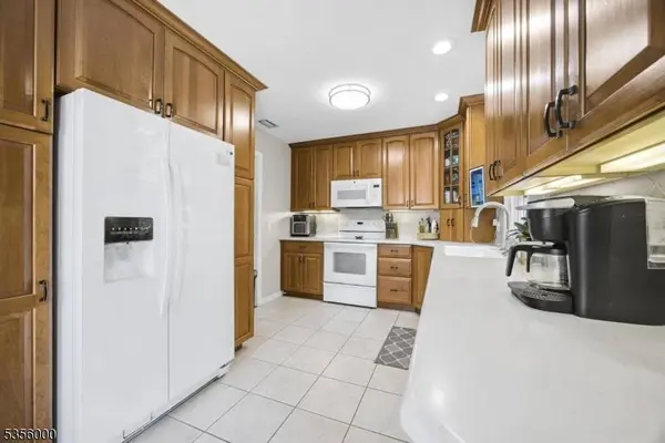 7 Bettino Dr, Ogdensburg Boro, NJ 07439