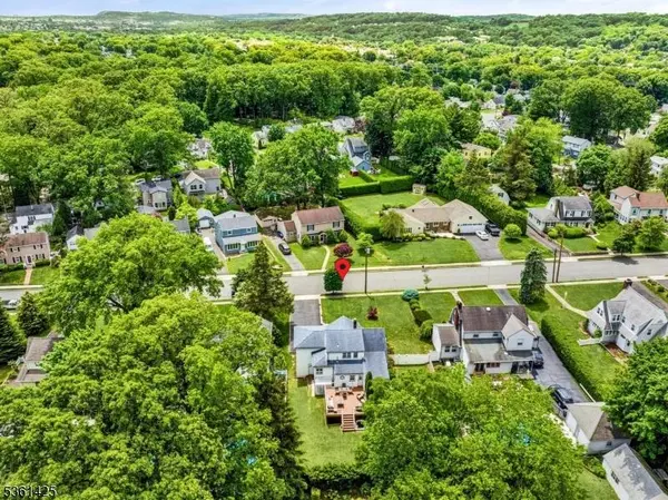 77 Lee Ave, Hawthorne Boro, NJ 07506