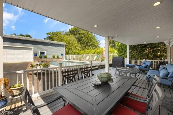 26 1St Ave, Hawthorne Boro, NJ 07506