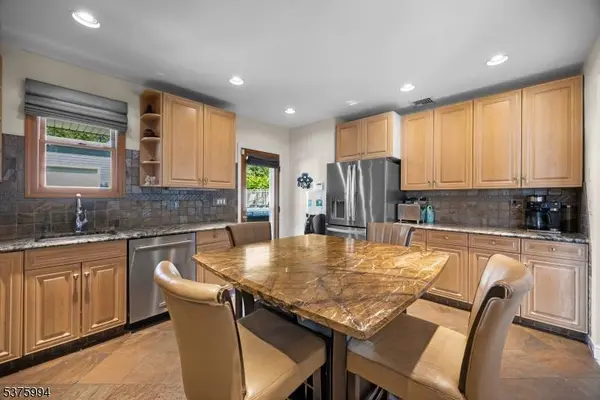 26 1St Ave, Hawthorne Boro, NJ 07506