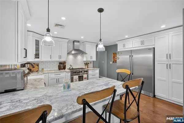 66 Ridge RD, Hawthorne, NJ 07506