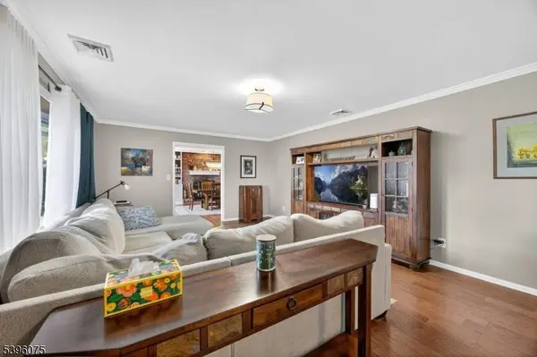 66 Ridge Rd, Hawthorne Boro, NJ 07506