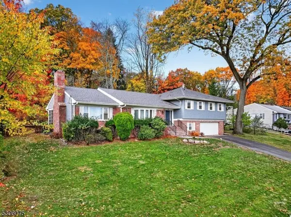 66 Ridge Rd, Hawthorne Boro, NJ 07506