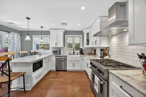 66 Ridge Rd, Hawthorne Boro, NJ 07506