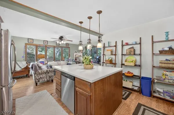 370 Goffle Rd, Hawthorne Boro, NJ 07506