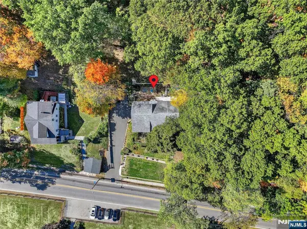 370 Goffle RD, Hawthorne, NJ 07506