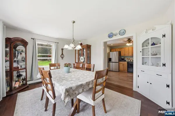 32 Pine Hill RD, Mahwah, NJ 07430