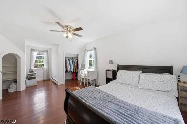 32 Pine Hill Rd, Mahwah Twp., NJ 07430