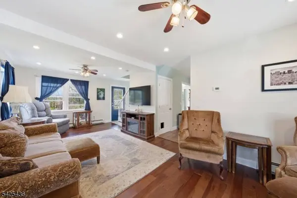 32 Pine Hill Rd, Mahwah Twp., NJ 07430