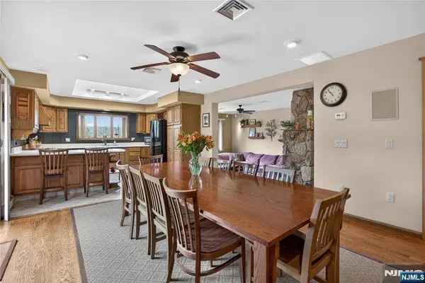 7 Sheba DR, Sussex, NJ 07461
