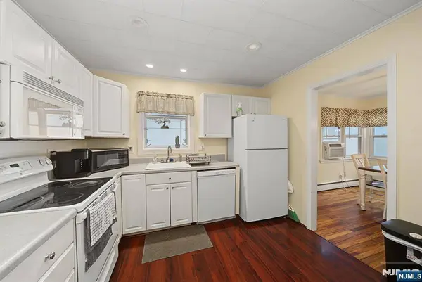 19 Birch Pkwy, Sparta, NJ 07871