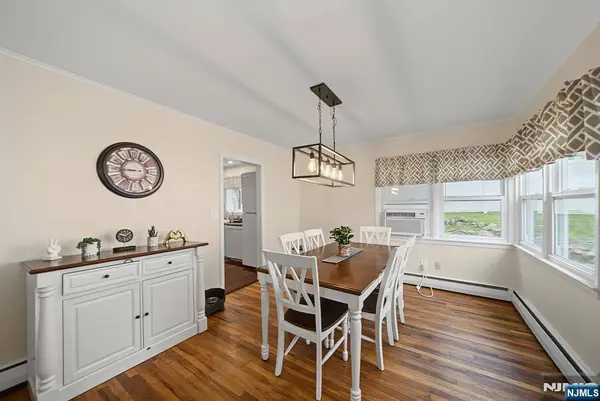 19 Birch Pkwy, Sparta, NJ 07871