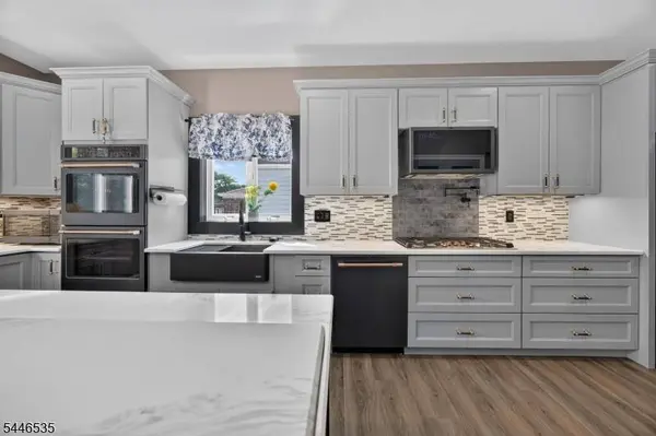 4-31 Plaza Rd, Fair Lawn Boro, NJ 07410