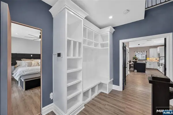 4-31 Plaza RD, Fair Lawn, NJ 07410