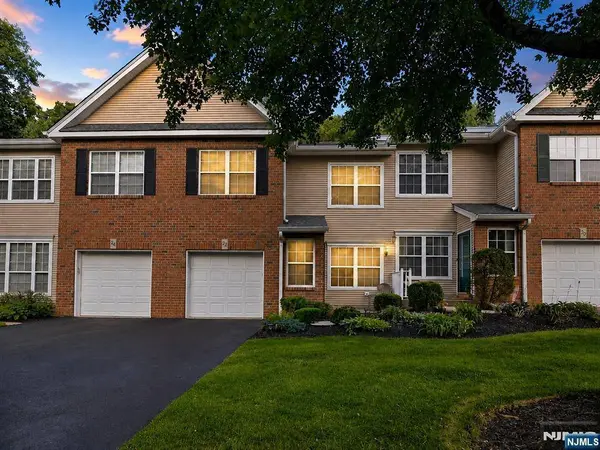 22 Pond Hollow DR