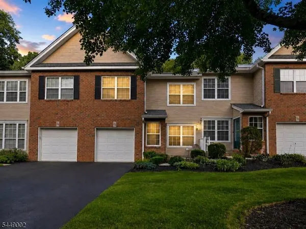 22 Pond Hollow Dr