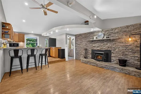 17 Birch DR, Vernon, NJ 07422