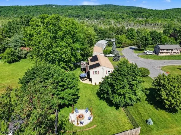 14 Bettino Dr, Ogdensburg Boro, NJ 07439