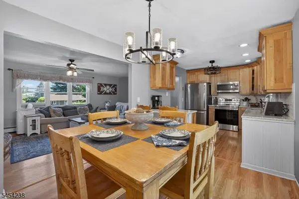 14 Bettino Dr, Ogdensburg Boro, NJ 07439