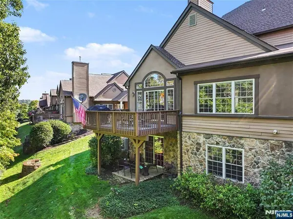 81 Bracken Hill RD, Hardyston, NJ 07419