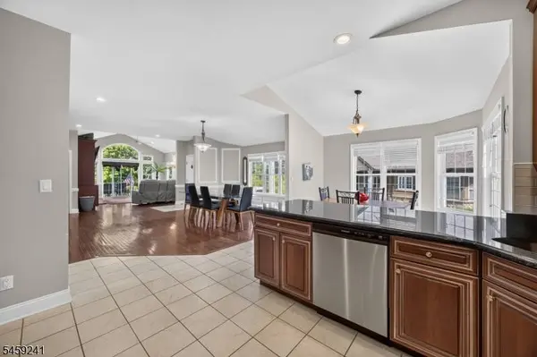 81 Bracken Hill Rd, Hardyston Twp., NJ 07419