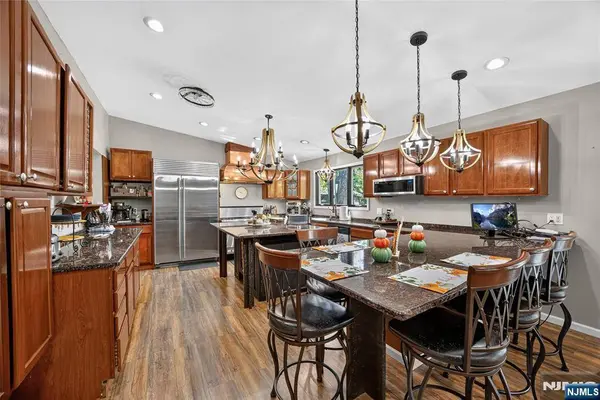 76 Glen RD, Wantage, NJ 07461