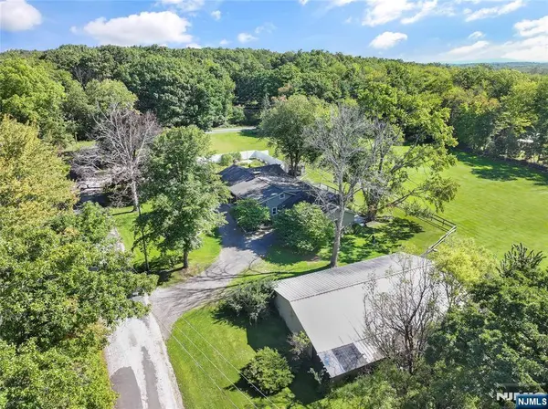 76 Glen RD, Wantage, NJ 07461