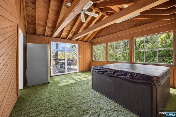 37 Shades Of Death RD, Liberty, NJ 07838