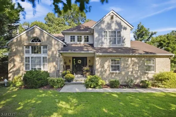18 Metro Vista Dr