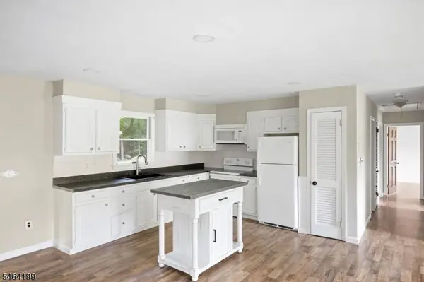 52 Lounsberry Hollow Rd, Vernon Twp., NJ 07461