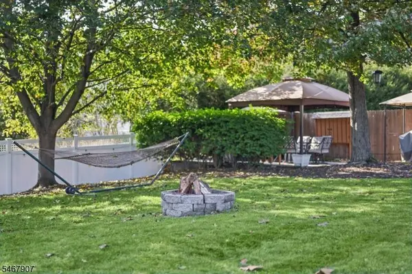 14 Condit St, Newton Town, NJ 07860