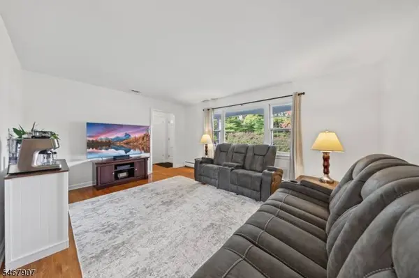 14 Condit St, Newton Town, NJ 07860
