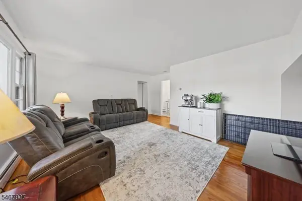 14 Condit St, Newton Town, NJ 07860