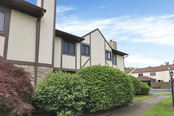 2356 Gavinley Way, Columbus, OH 43220