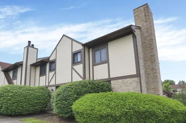 2356 Gavinley Way, Columbus, OH 43220